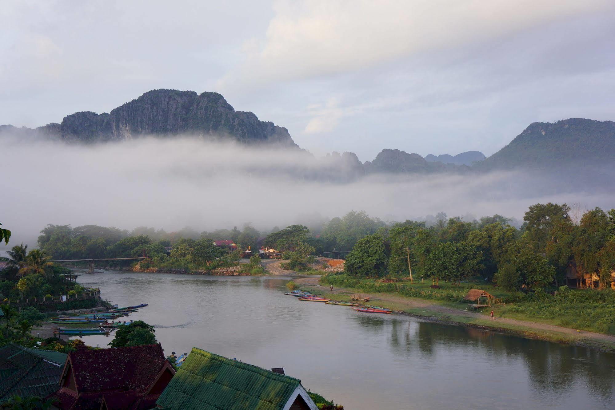 Silver Naga Hotel Vang Vieng Exterior foto