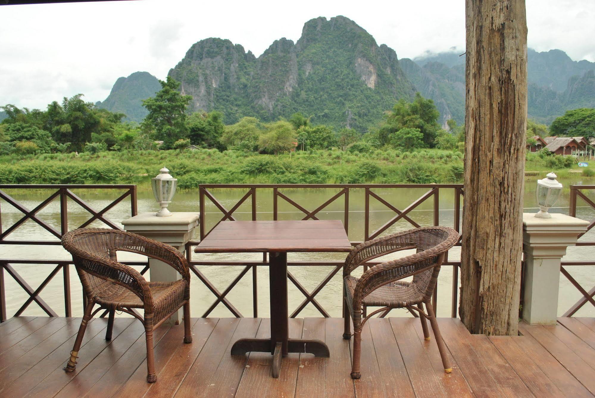 Silver Naga Hotel Vang Vieng Exterior foto